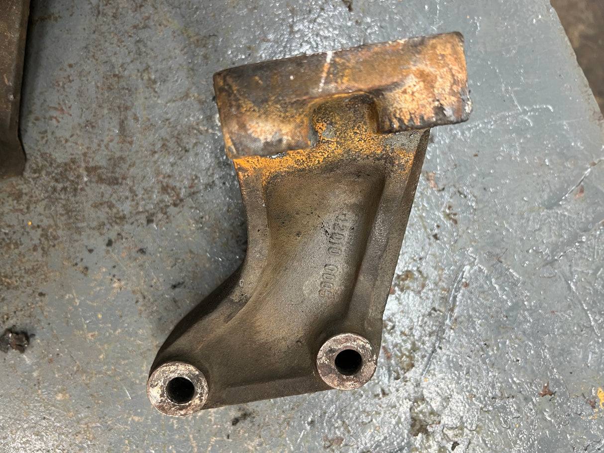 OEM GMC / Chevrolet Rear Engine Mount Bracket / Flywheel Housing Support For Sale