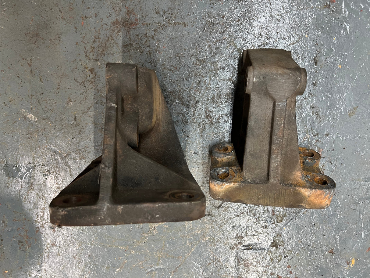 OEM GMC / Chevrolet Rear Engine Mount Bracket / Flywheel Housing Support For Sale