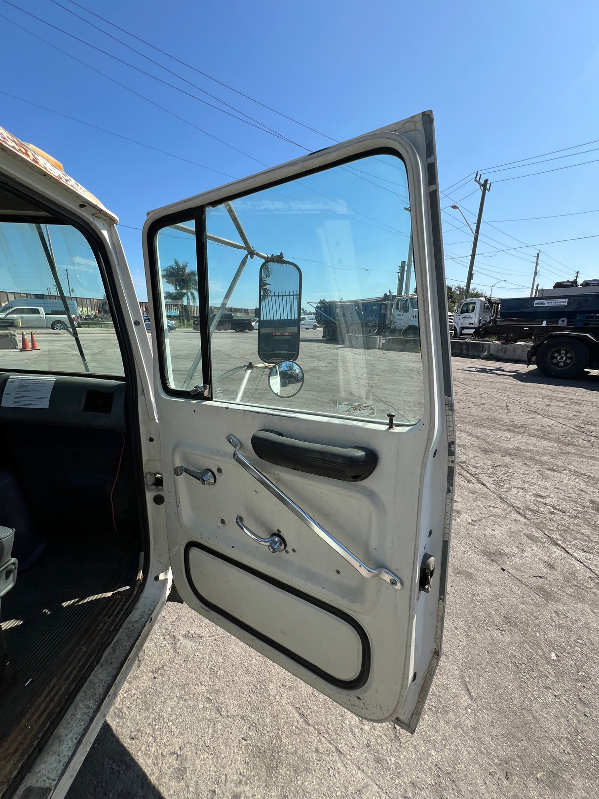 1993 Ford LNT8000 Short Conventional Cab Shell For Sale