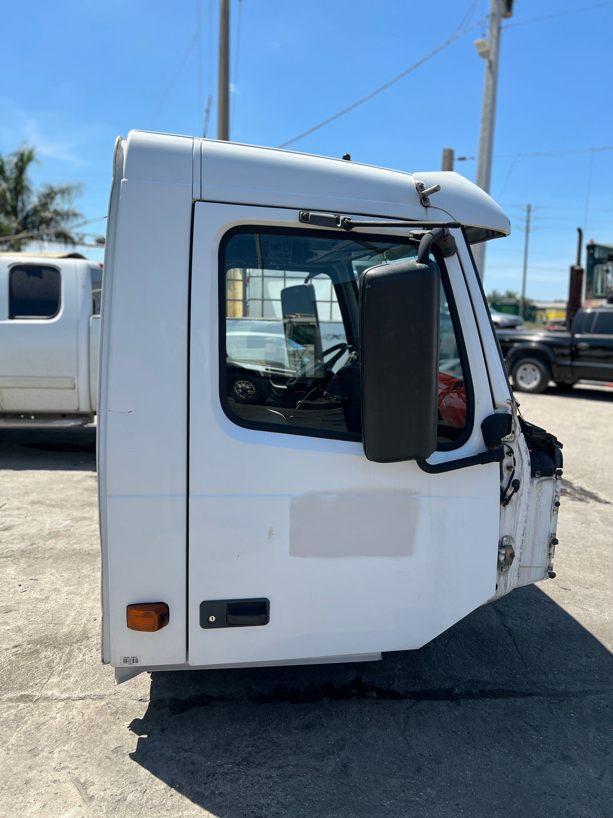 2006 Volvo VNL Conventional New Generation CAB Shell For Sale