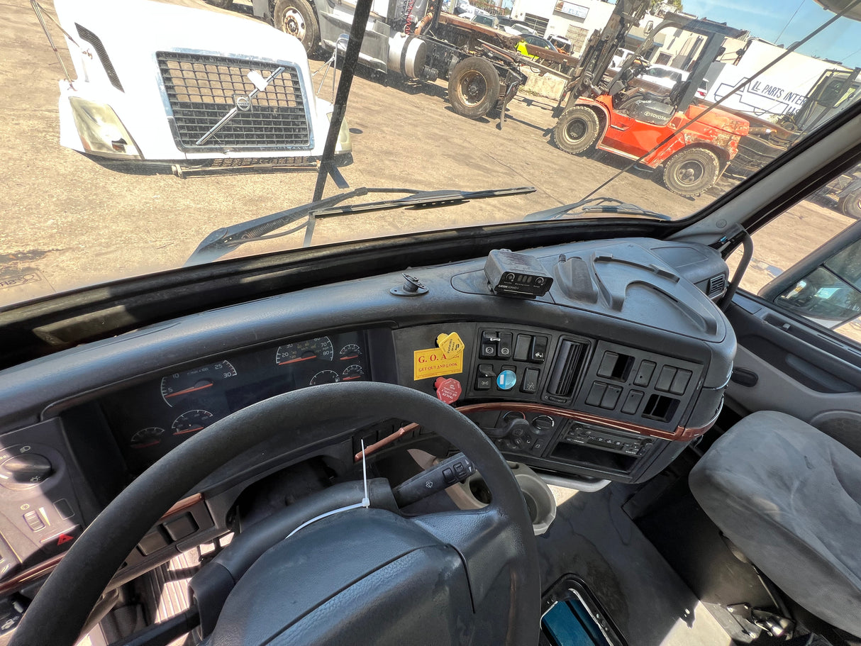 2006 Volvo VNL Conventional New Generation CAB Shell For Sale