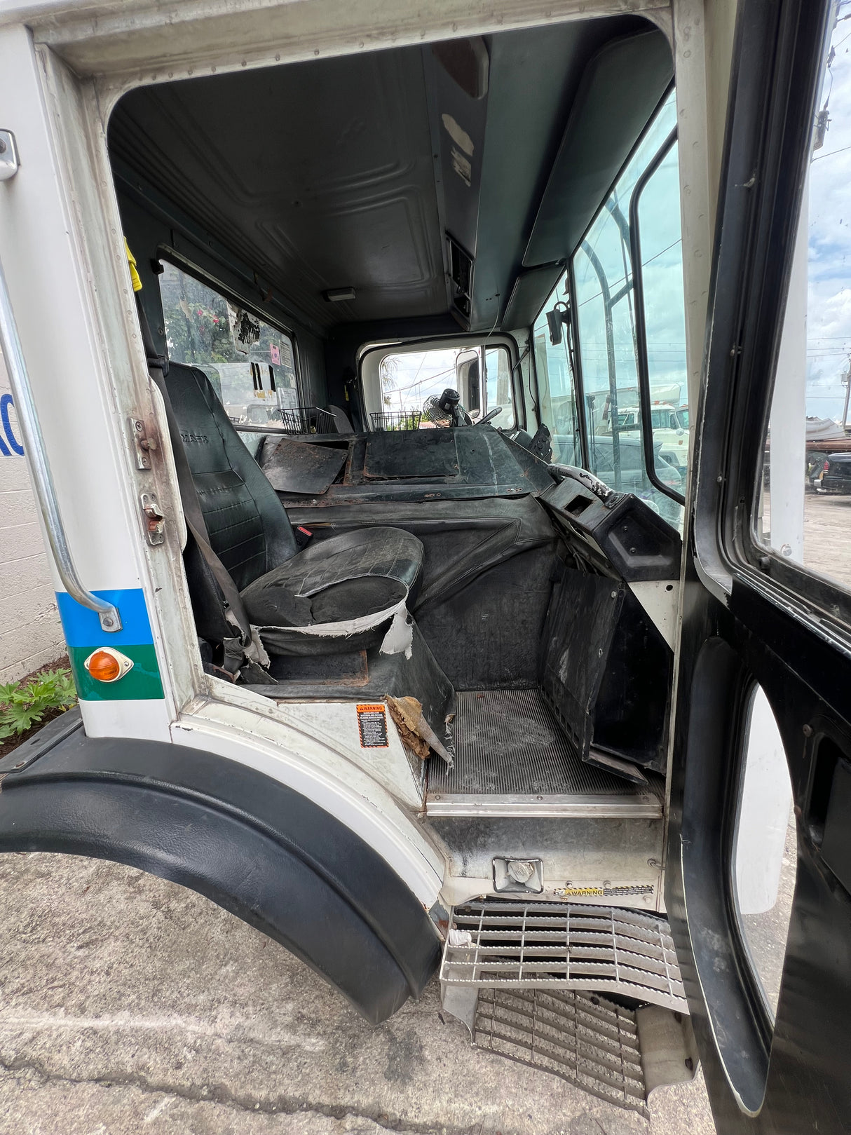 2007 MACK MR688S Low CAB Forward (LCF) Shell For Sale, 600 Series