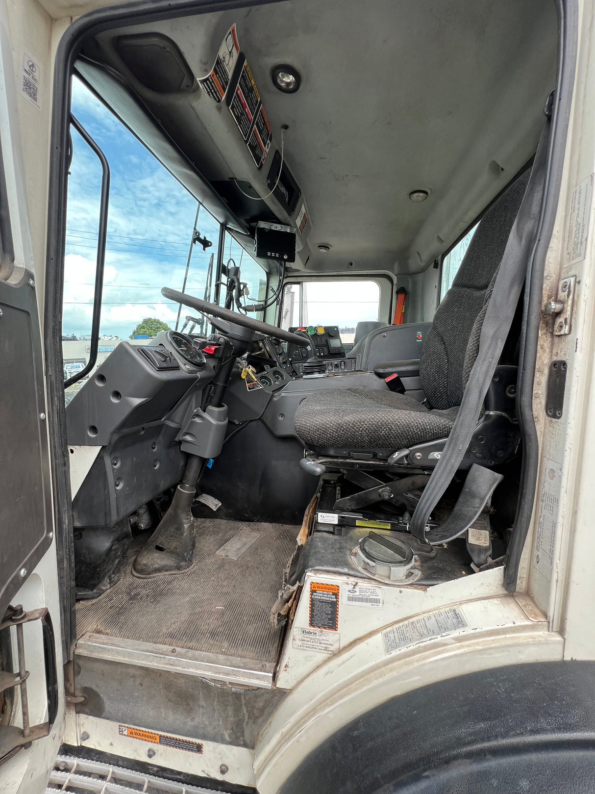 2016 MACK MRU613 Low CAB Forward (LCF) Shell For Sale, 600 Series