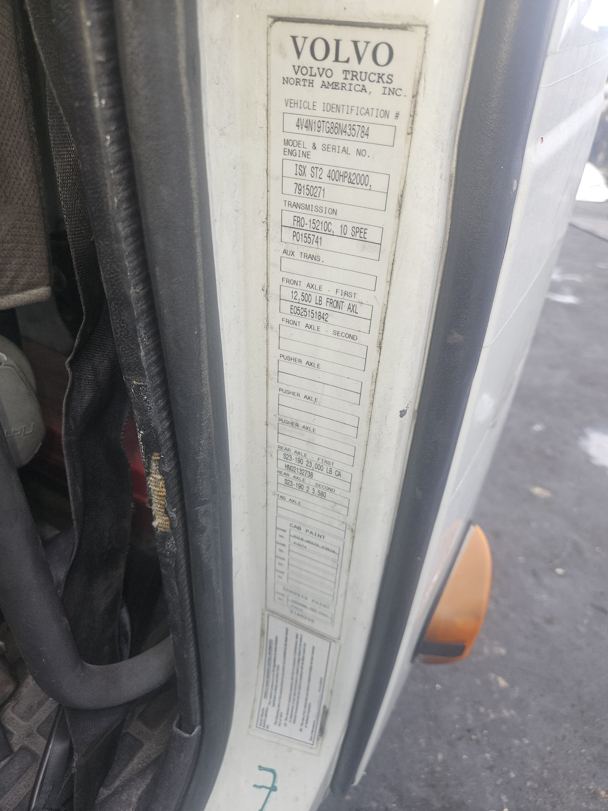 2006 VOLVO VNL CONVENTIONAL NEW GENERATION CAB FOR SALE