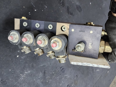 HYDRA-FORCE Hydraulic Control Valve Manifold Assembly 10655615-001, 24VDC