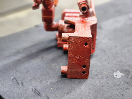 Cummins ISB 6.7L Water Outlet/Alternator Bracket, Water Inlet Connection