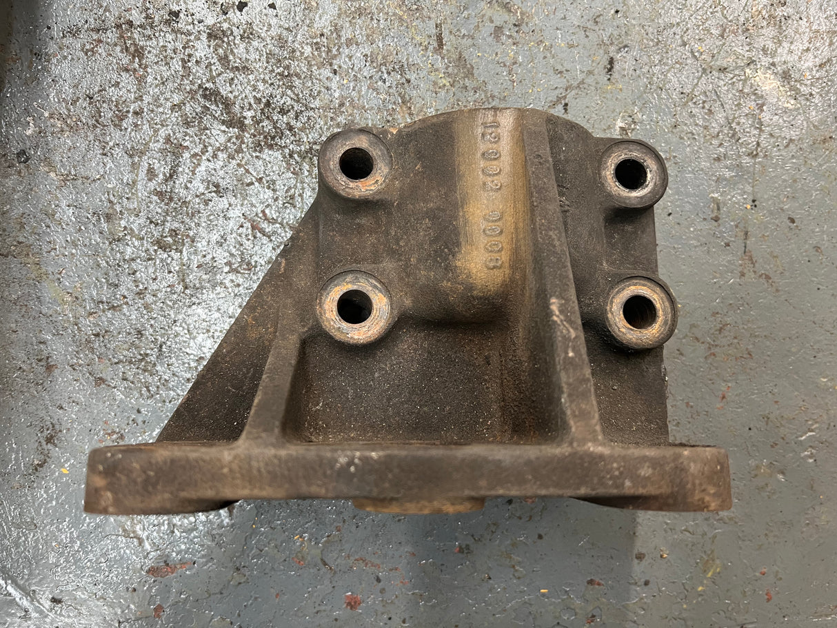 OEM GMC / Chevrolet Rear Engine Mount Bracket / Flywheel Housing Support For Sale