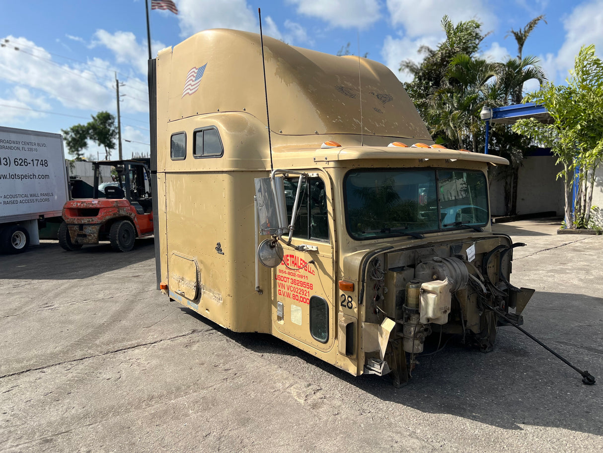 1997 International 9200 SBA Cab For Sale