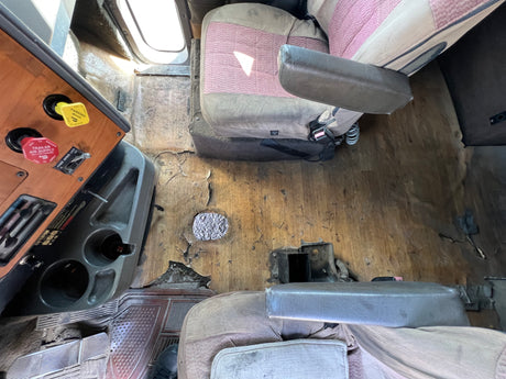 1997 International 9200 SBA Cab For Sale