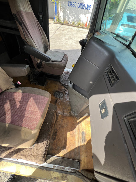 1997 International 9200 SBA Cab For Sale