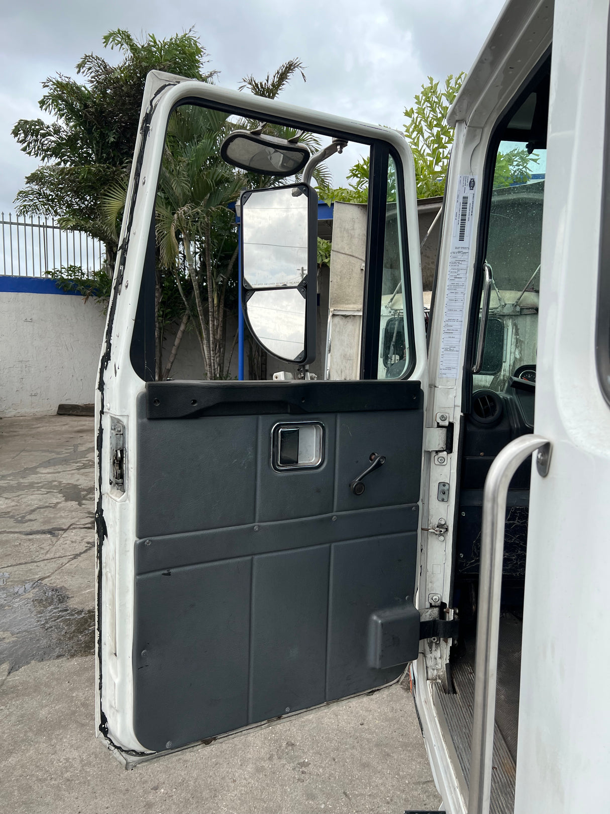 2014 AUTOCAR XPEDITOR DUAL DRIVER - L&R SIT CAB