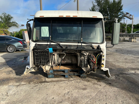 2006 Volvo VNL Conventional-New Generation CAB