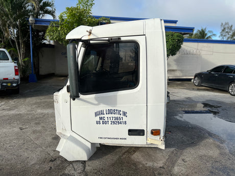 2006 Volvo VNL Conventional-New Generation CAB