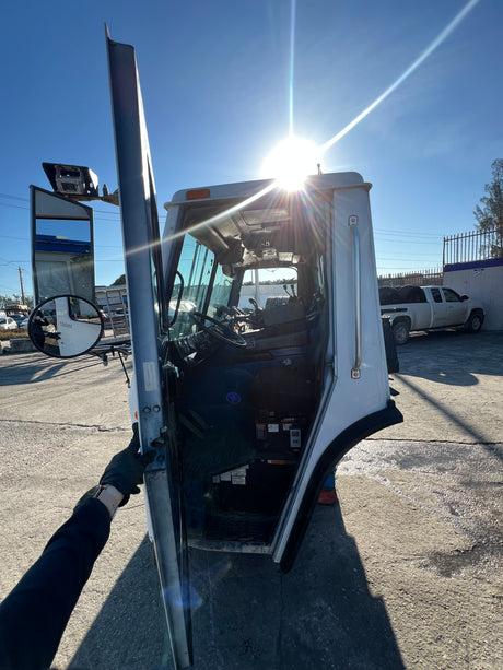 2007 Mack LE613 Forward Low Cab, 600 Series