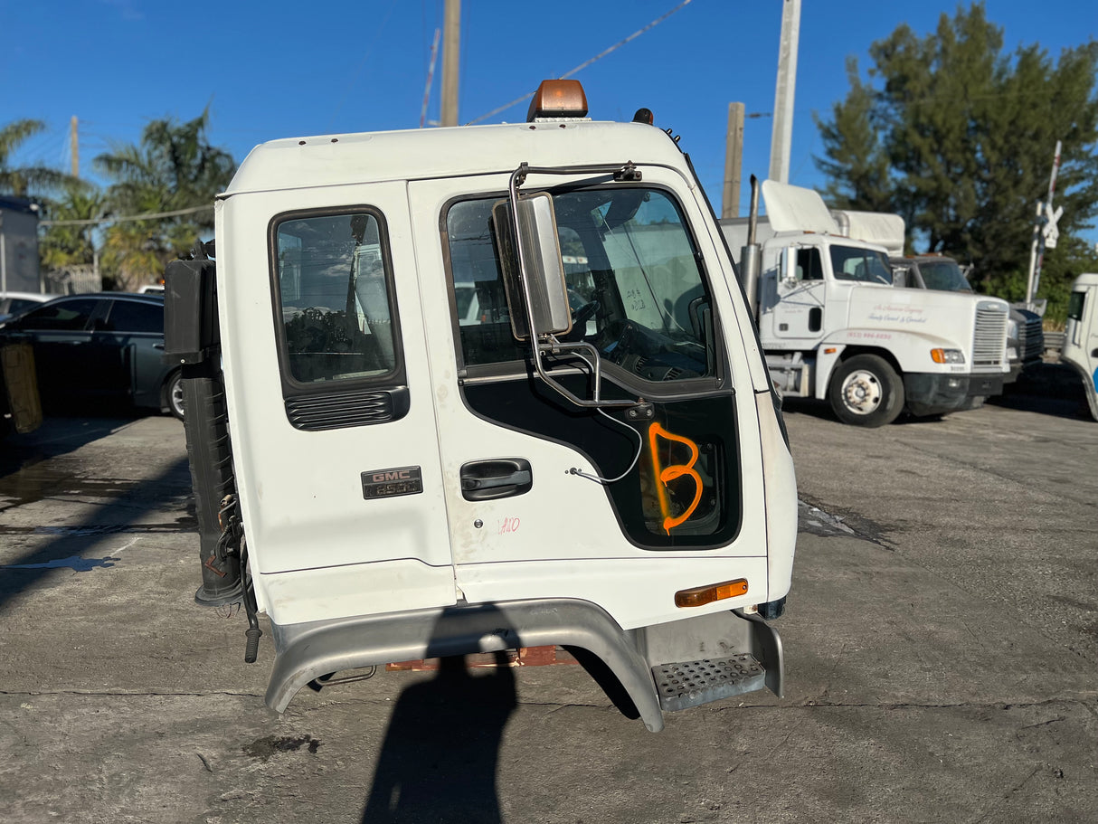 2002 GMC T7500 Tilt Cab Shell