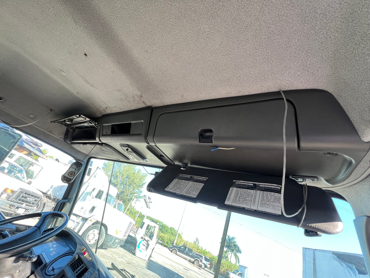 2002 GMC T7500 Tilt Cab Shell
