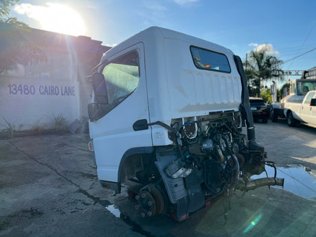 2012 Mitsubishi FEC72S CAB Shell