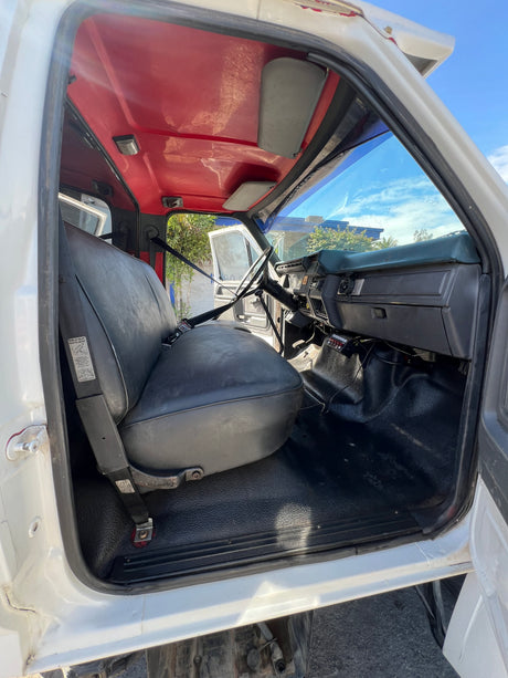 1994 FORD F700 Conventional CAB Shell
