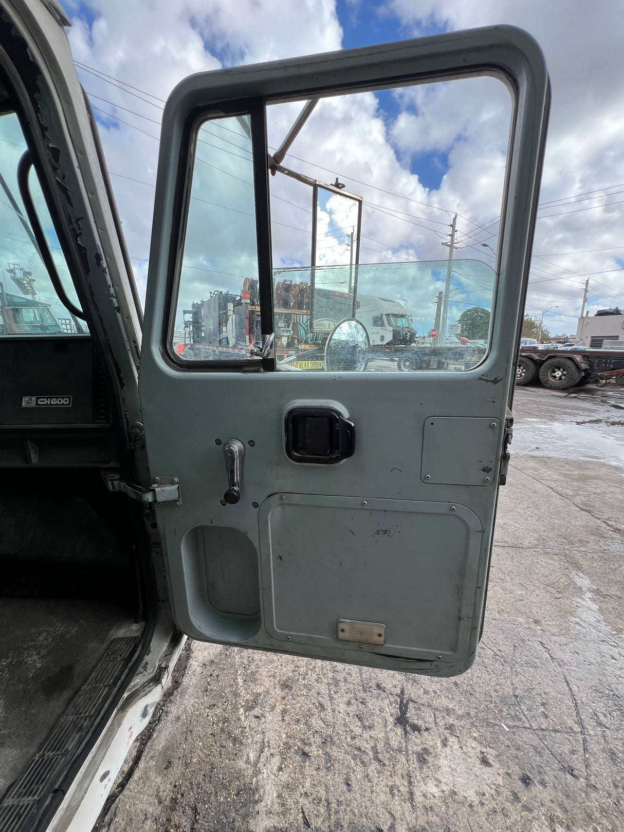 1995 Mack CH613 Conventional CAB Shell For Sale
