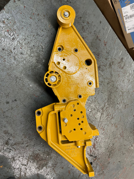 Caterpillar C15 Alternator / Compressor Support Bracket Part # 259-0555, 233-6138 For Sale
