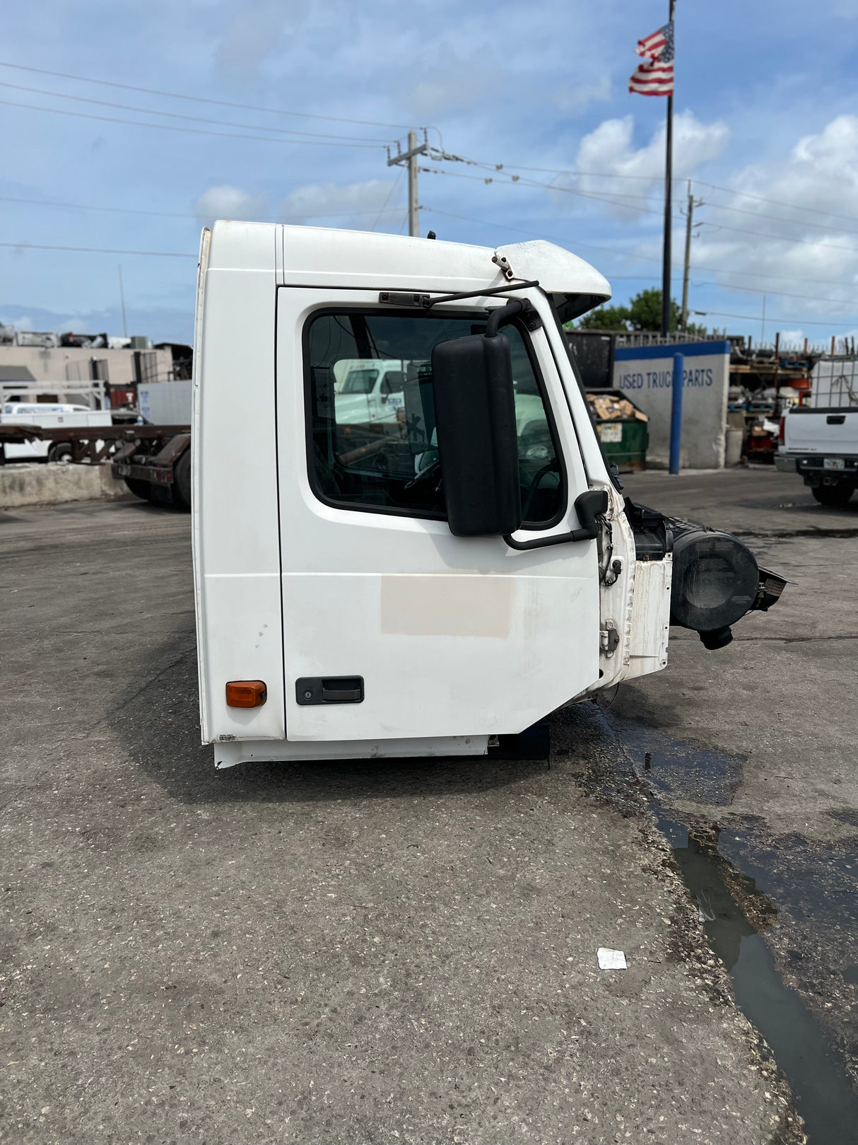 2007 Volvo VNL Conventional New Generation CAB Shell For Sale