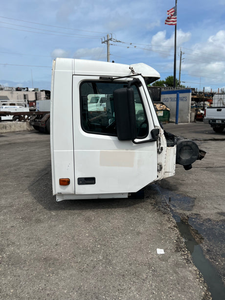 2007 Volvo VNL Conventional New Generation CAB Shell For Sale