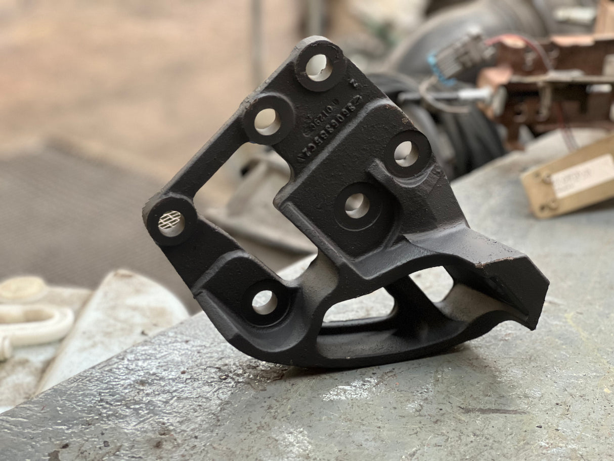 International / Navistar Rear Offset Passenger’s Side Engine Mount Support 3606385C2 For Sale