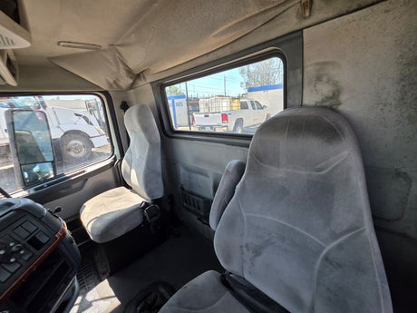 2006 VOLVO VNL CONVENTIONAL NEW GENERATION CAB FOR SALE